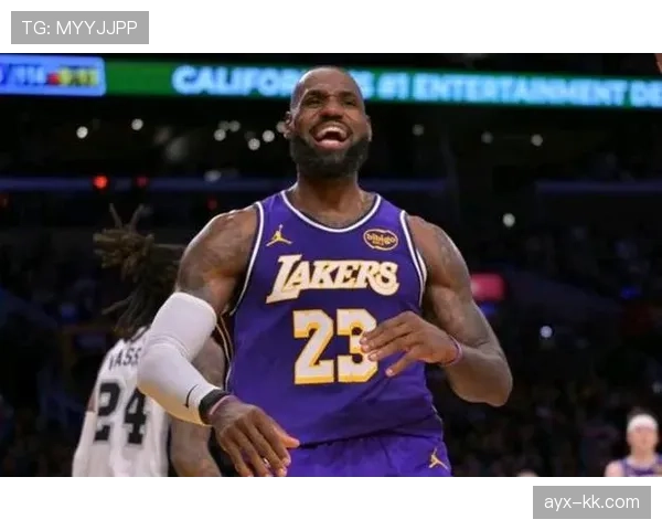 詹姆斯·麦迪逊本赛季状态回暖,攻防表现持续提升 詹姆斯·麦迪逊本赛季状态回暖,攻防表现持续提升