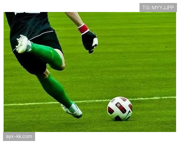 球门球发出后二次触球是否违规?规则拆解 球门球发出后二次触球是否违规?规则拆解