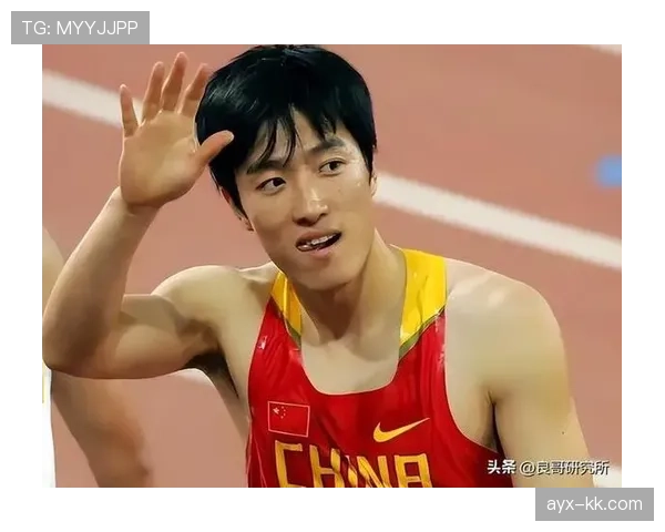 刘翔去菜市场推着一车鞋盒，旁边阿姨数着单子像在点股票